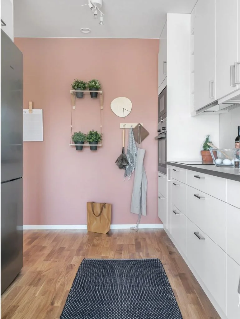 Piso en tono rosa